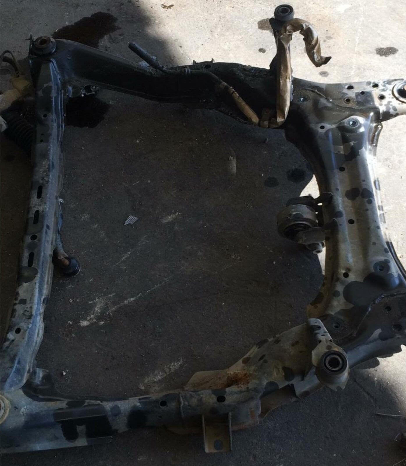 2009-2011 Kia Borrego Front Subframe Engine Cradle - Used OEM