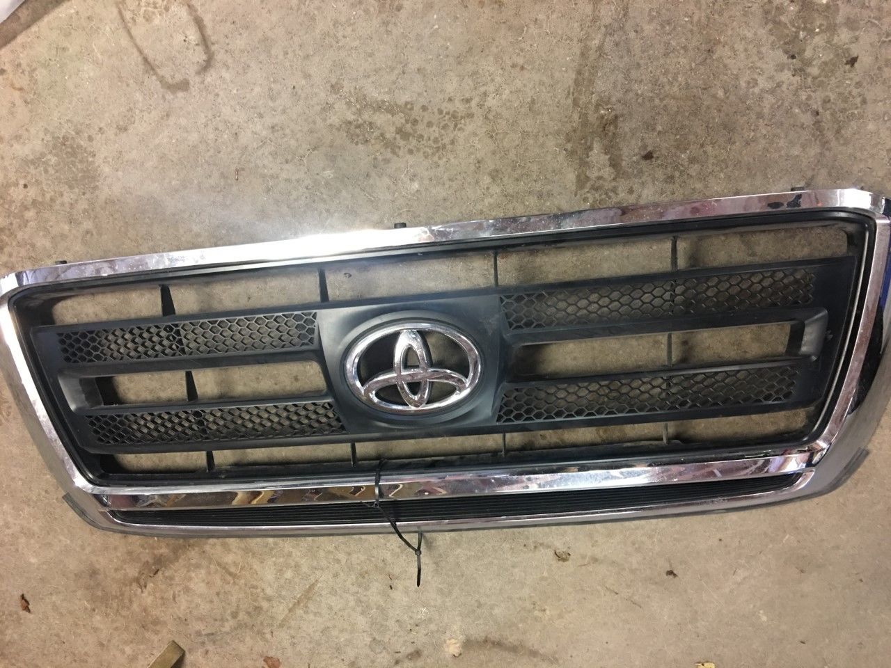 Toyota Tundra SR5 Front Grille Assembly Upper - Used OEM