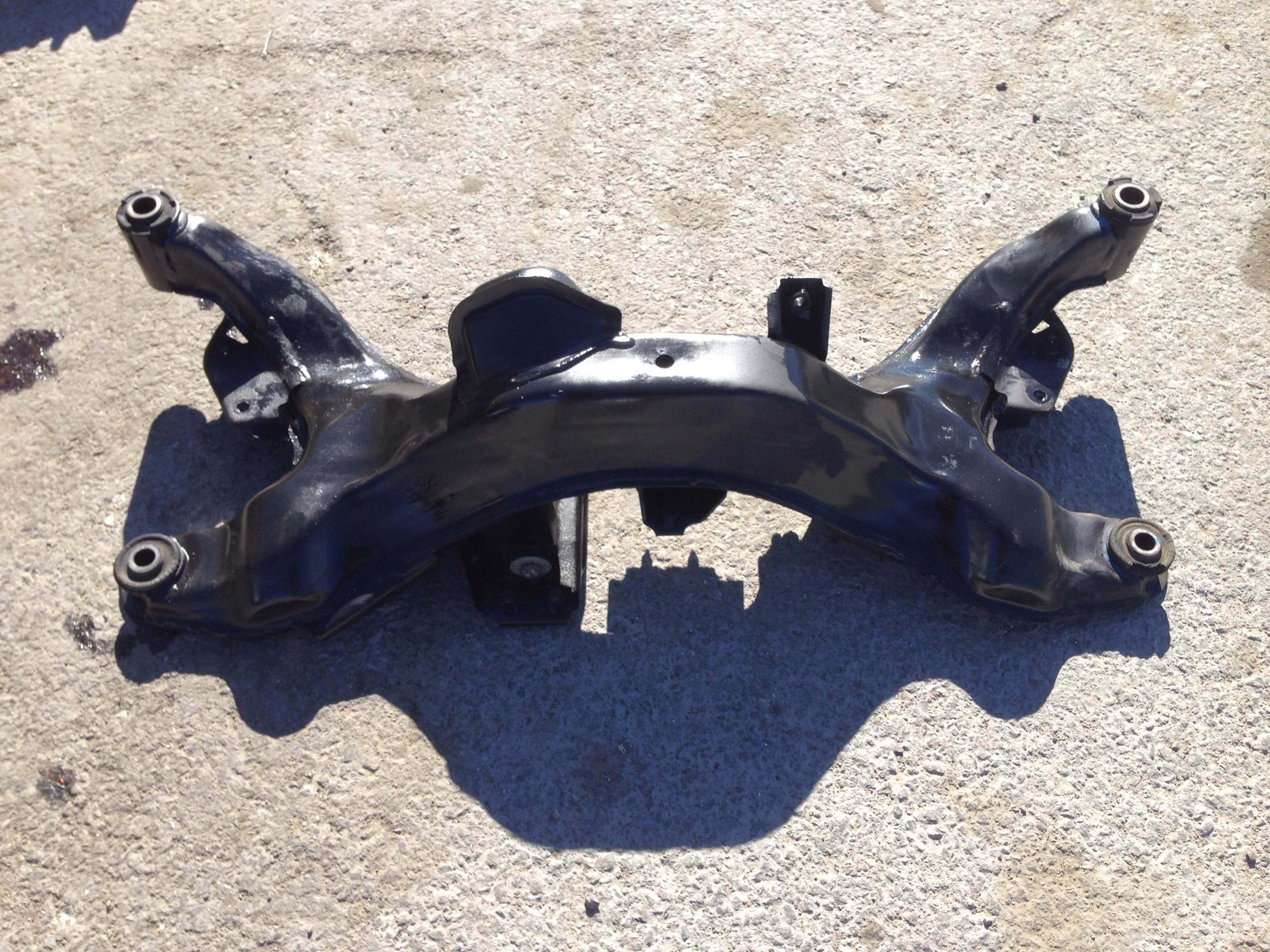 1993-1997 Nissan Altima Front Subframe Engine Cradle - Used OEM