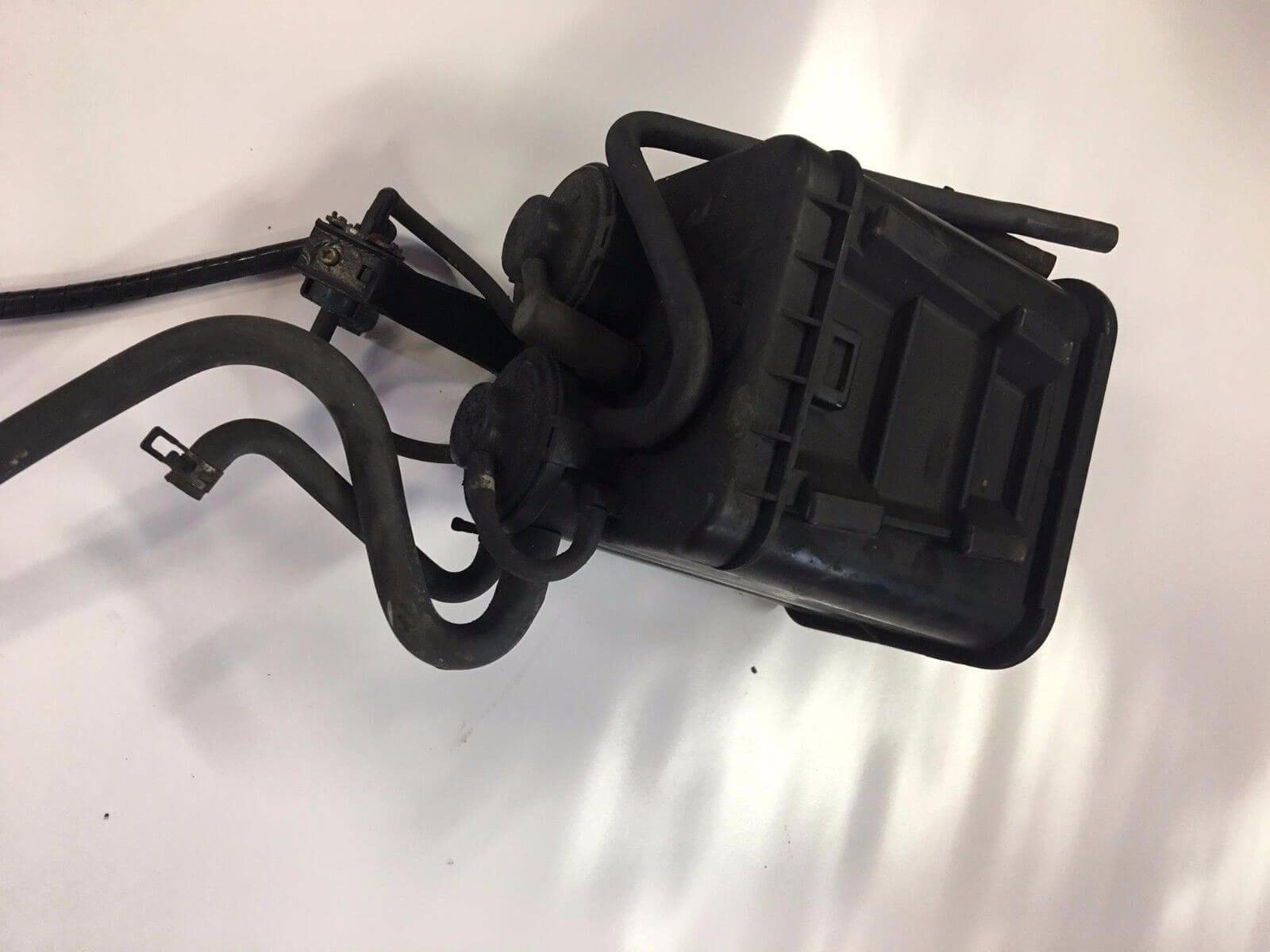 1996-2000 Toyota RAV4 EVAP Charcoal Vapor Canister - Used OEM