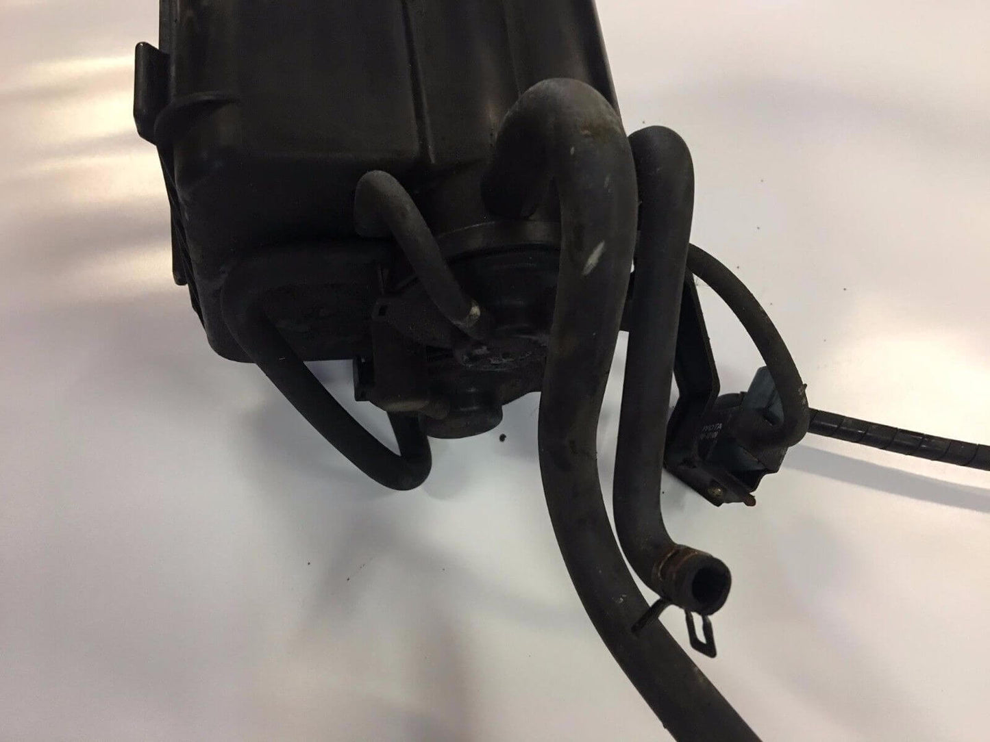 1996-2000 Toyota RAV4 EVAP Charcoal Vapor Canister - Used OEM