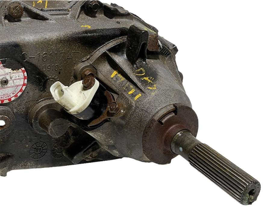 1997-2002 Jeep Wrangler Cherokee Transfer Case 2.5L Manual 4 Cylinder - Used OEM