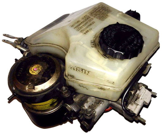 1998-2005 Lexus GS300 GS400 GS430 ABS Brake Master Cylinder Booster Assembly - Used OEM