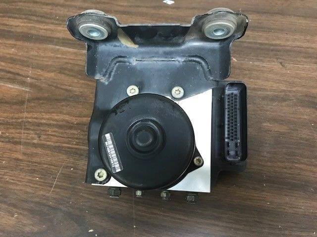 2001-2002 Toyota Sequoia ABS Anti-Lock Brake Pump Actuator - Used OEM