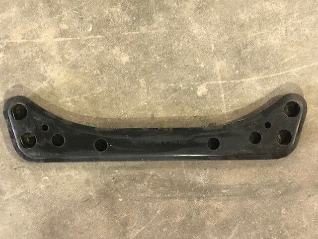 2001-2004 Ford Escape Mazda Tribute Engine Cradle Sub Frame - Used OEM