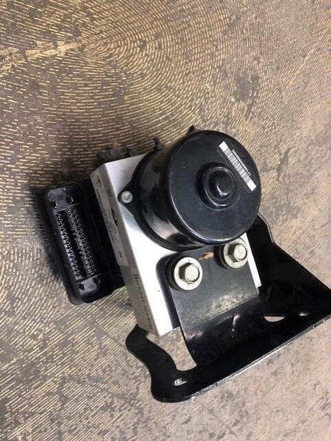 2003-2004 Toyota Sequoia Anti-Lock Brake Pump ABS Actuator - Used OEM