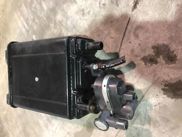 2003-2004 Toyota Tundra Fuel Vapor Canister EVAP - Used OEM