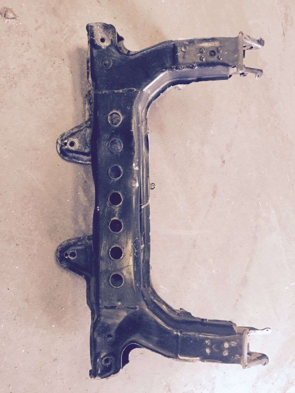 2003-2005 Chevrolet Cavalier Pontiac Sunfire Front Subframe Engine Cradle - Used OEM