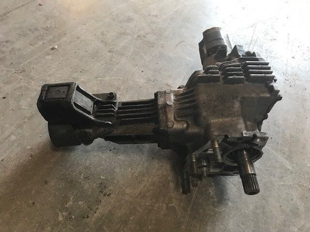 2003-2006 Toyota Matrix Pontiac Vibe All Wheel Drive Transfer Case Assembly - Used OEM