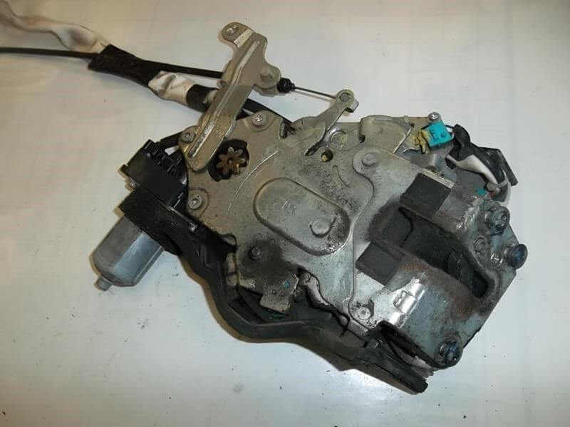 2004-2010 Toyota Sienna Right Sliding Door Lock Latch Actuator - Used OEM