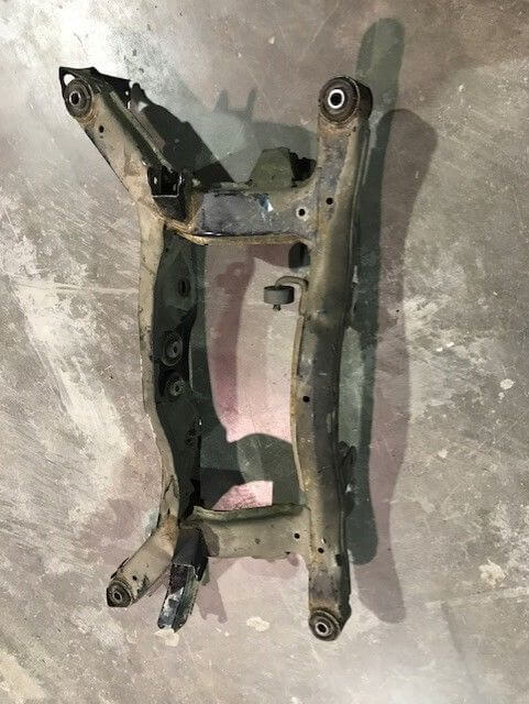 2005-2006 Hyundai Tucson Rear Subframe Crossmember Cradle - Used OEM