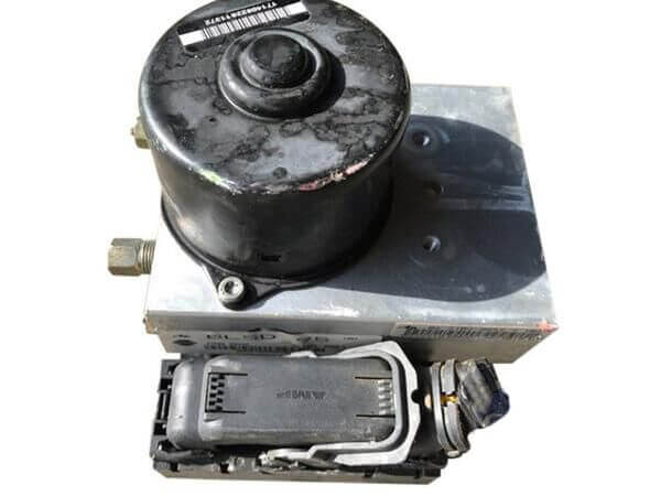 2005-2009 Nissan Frontier ABS Brake Pump Module Actuator - Used OEM