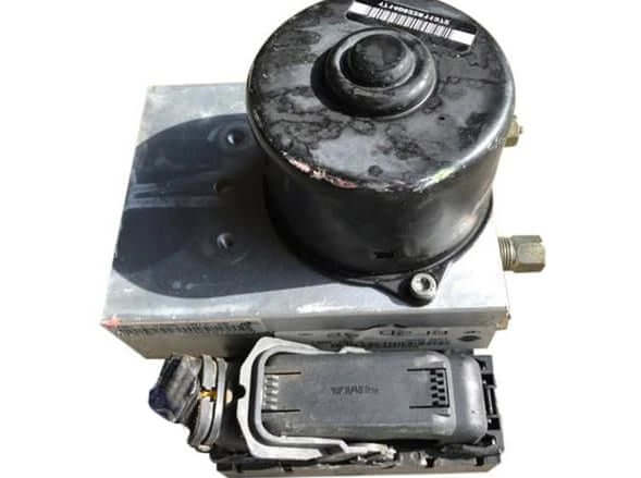 2005-2011 Nissan Frontier Xterra ABS Pump Actuator Assembly - Used OEM