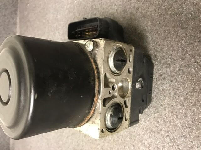 2006-2011 Lexus GS350 IS350 ABS Anti-Lock Brake Pump Actuator Assembly - Used OEM