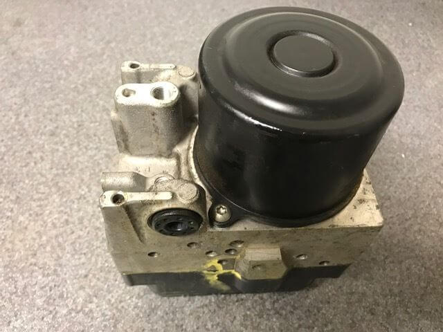 2006-2011 Lexus GS350 IS350 ABS Anti-Lock Brake Pump Actuator Assembly - Used OEM