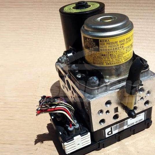 2007-2011 Toyota Camry Hybrid ABS Brake Pump Actuator - Used OEM