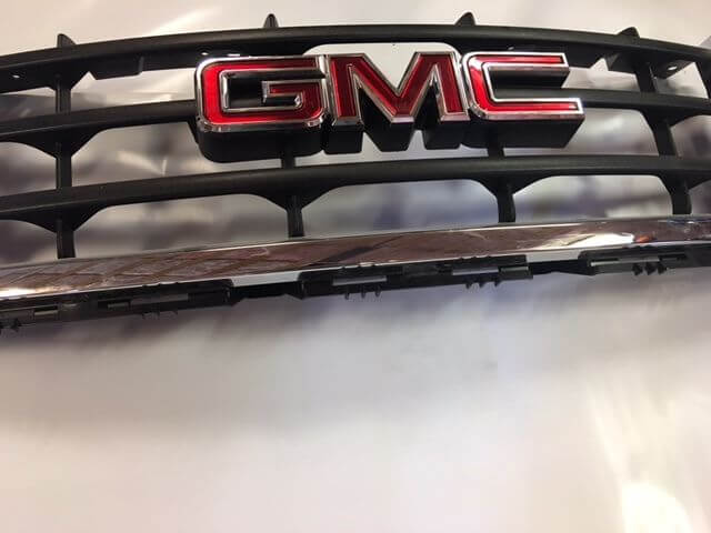 2007-2013 GMC Sierra 1500 Upper Front Grille Chrome - Used OEM