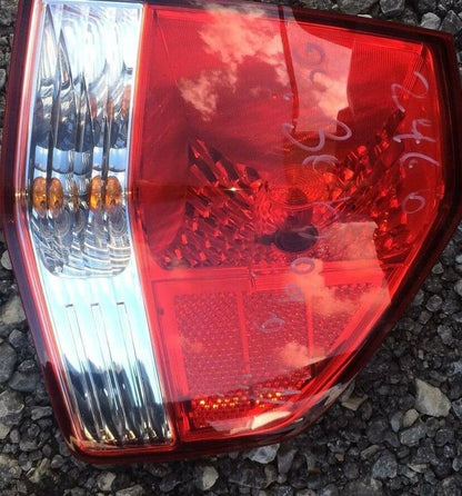 2009-2011 Kia Borrego Passenger Side Taillight - Used OEM