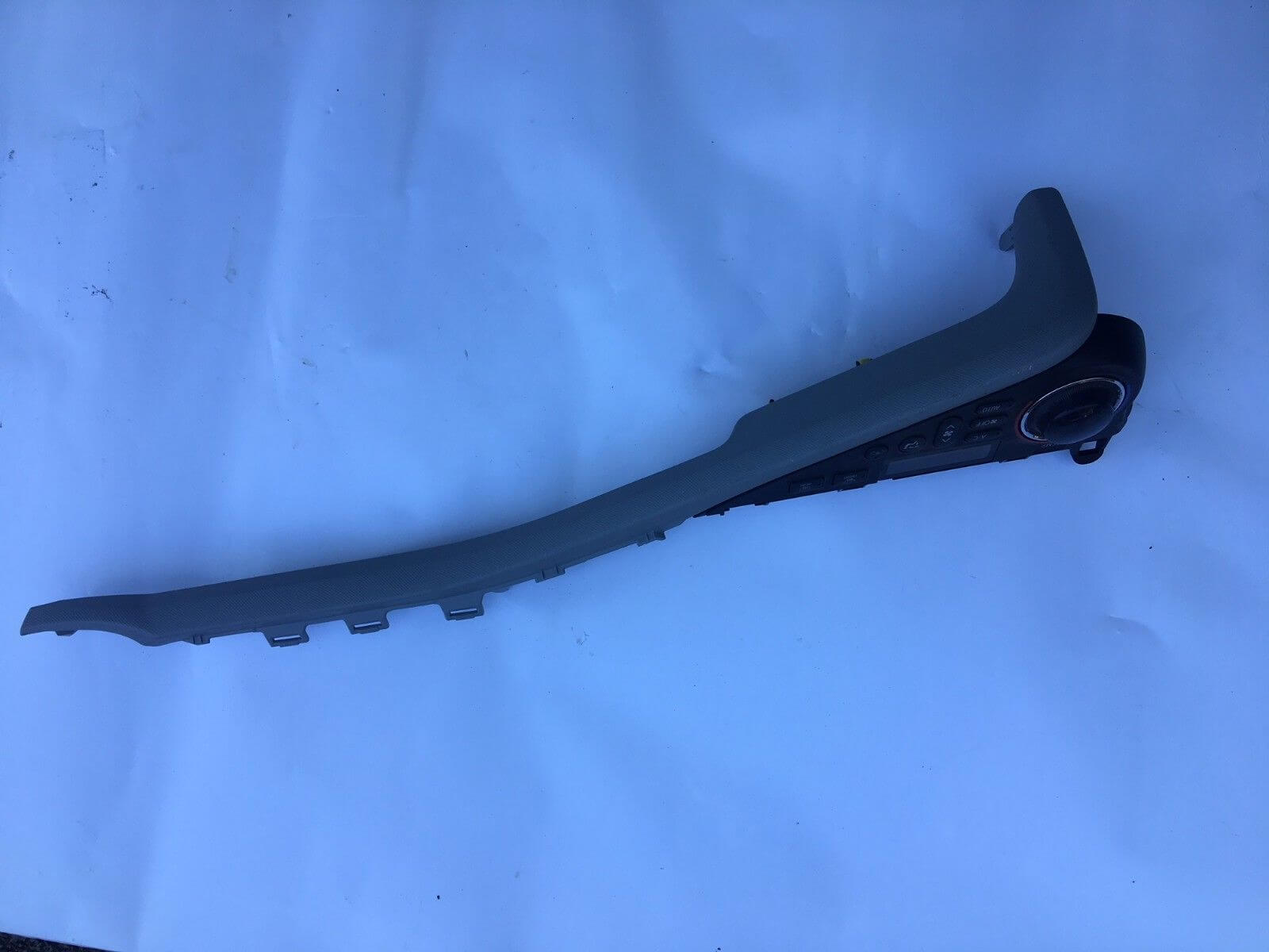 2012-2014 Toyota Prius C AC Heater Climate Control Module 55900-52740 - Used OEM