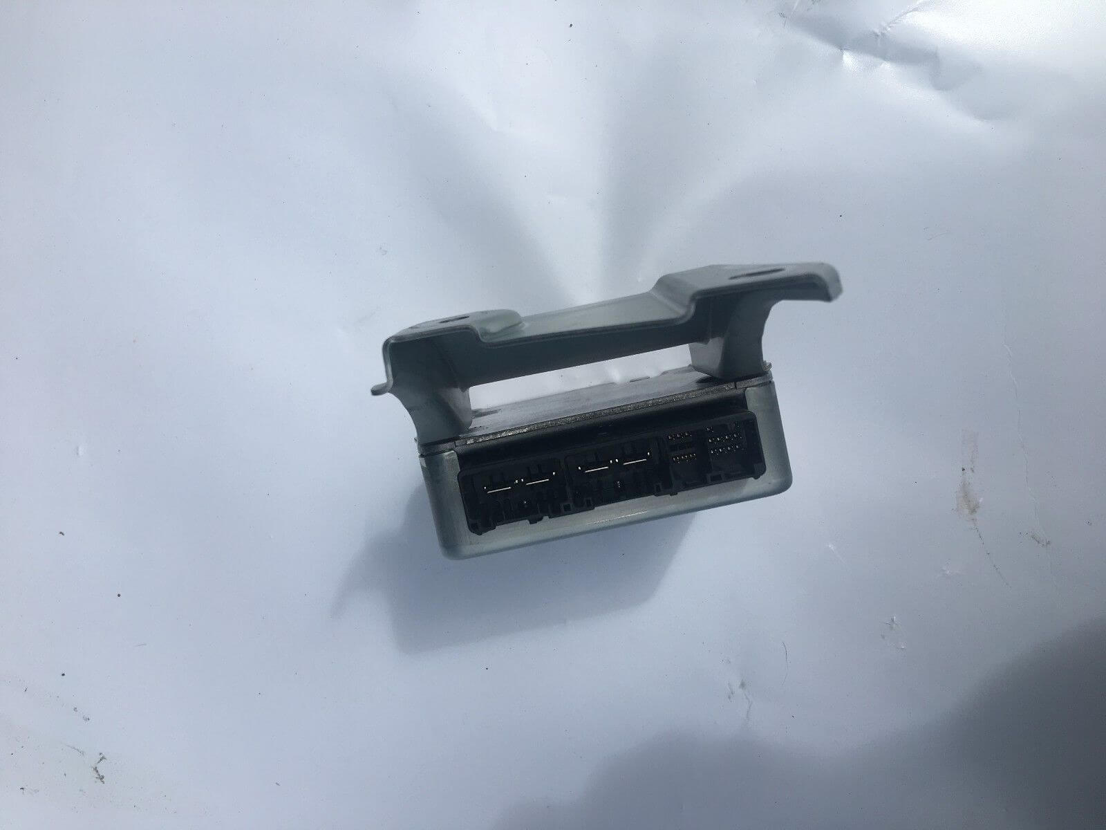 2012-2014 Toyota Prius C Power Steering Computer Relay Module 89650-52B81 - Used OEM
