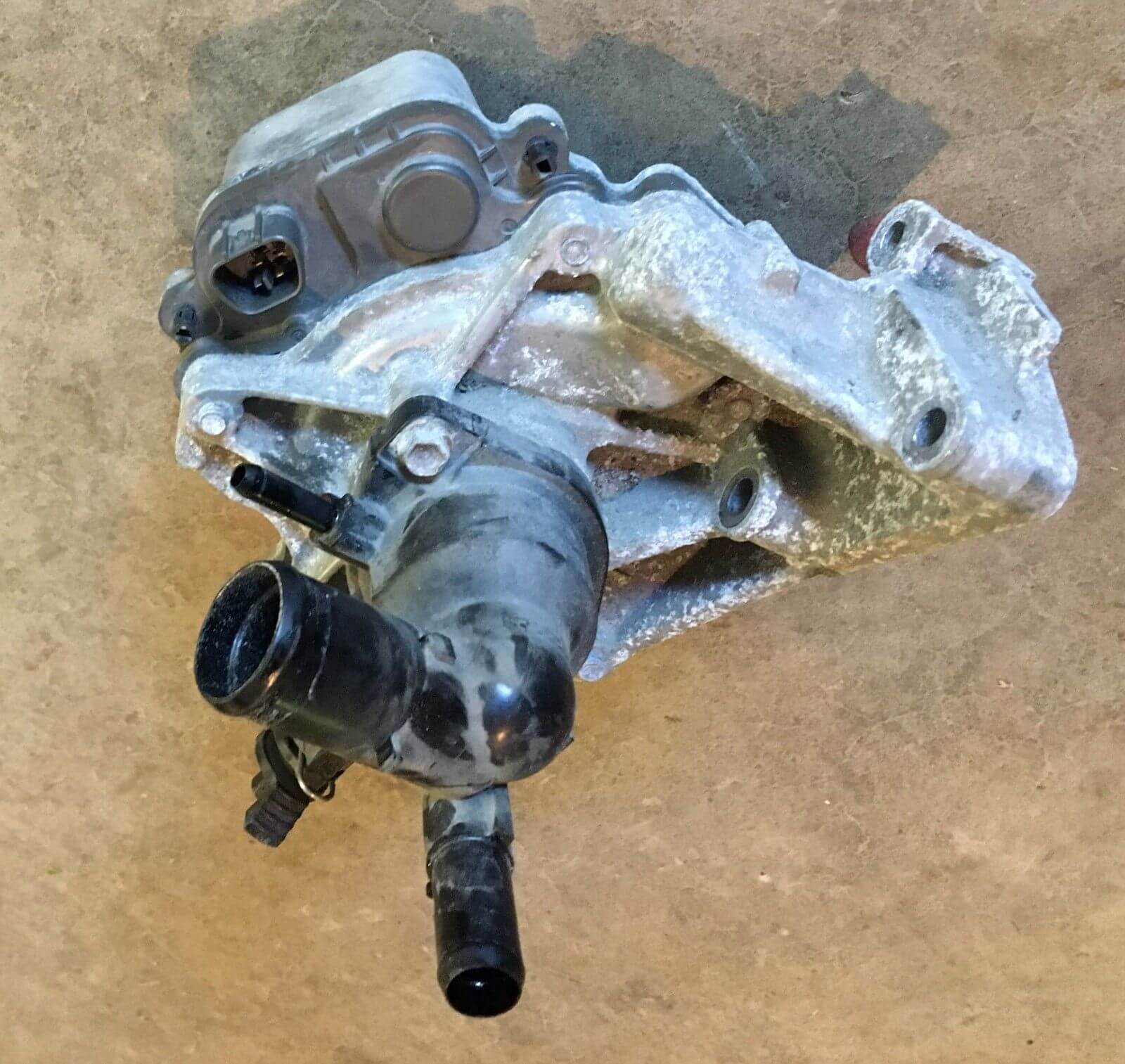 2012-2014 Toyota Prius C Water Pump with Coolant Thermostat Housing - Used OEM